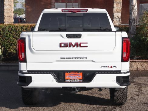 Used 2022 GMC Sierra 1500 AT4X image 8