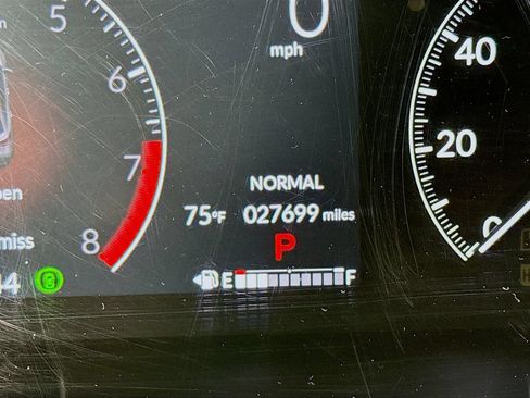 Certified 2023 Honda HR-V LX image 9