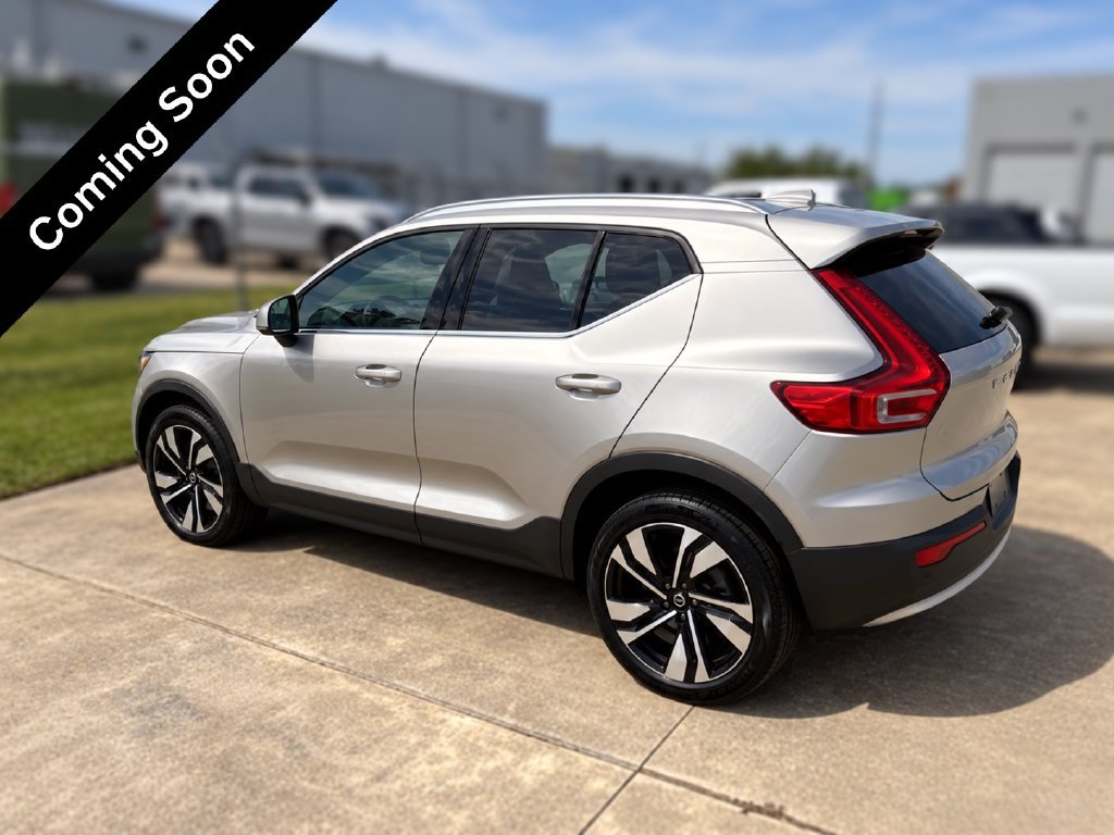 Certified 2024 Volvo XC40 B5 Ultimate AWD/4WD image 5