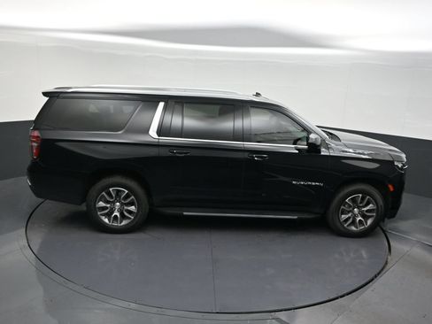 Used 2023 Chevrolet Suburban LT RWD image 21