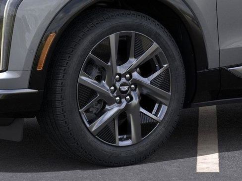 New 2026 Cadillac Optiq Luxury 1 image 16