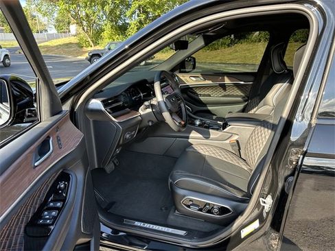 Used 2025 Jeep Grand Cherokee Summit w/ Adv Protech Group IV image 37