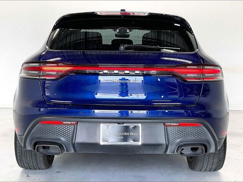 Used 2022 Porsche Macan AWD/4WD image 4