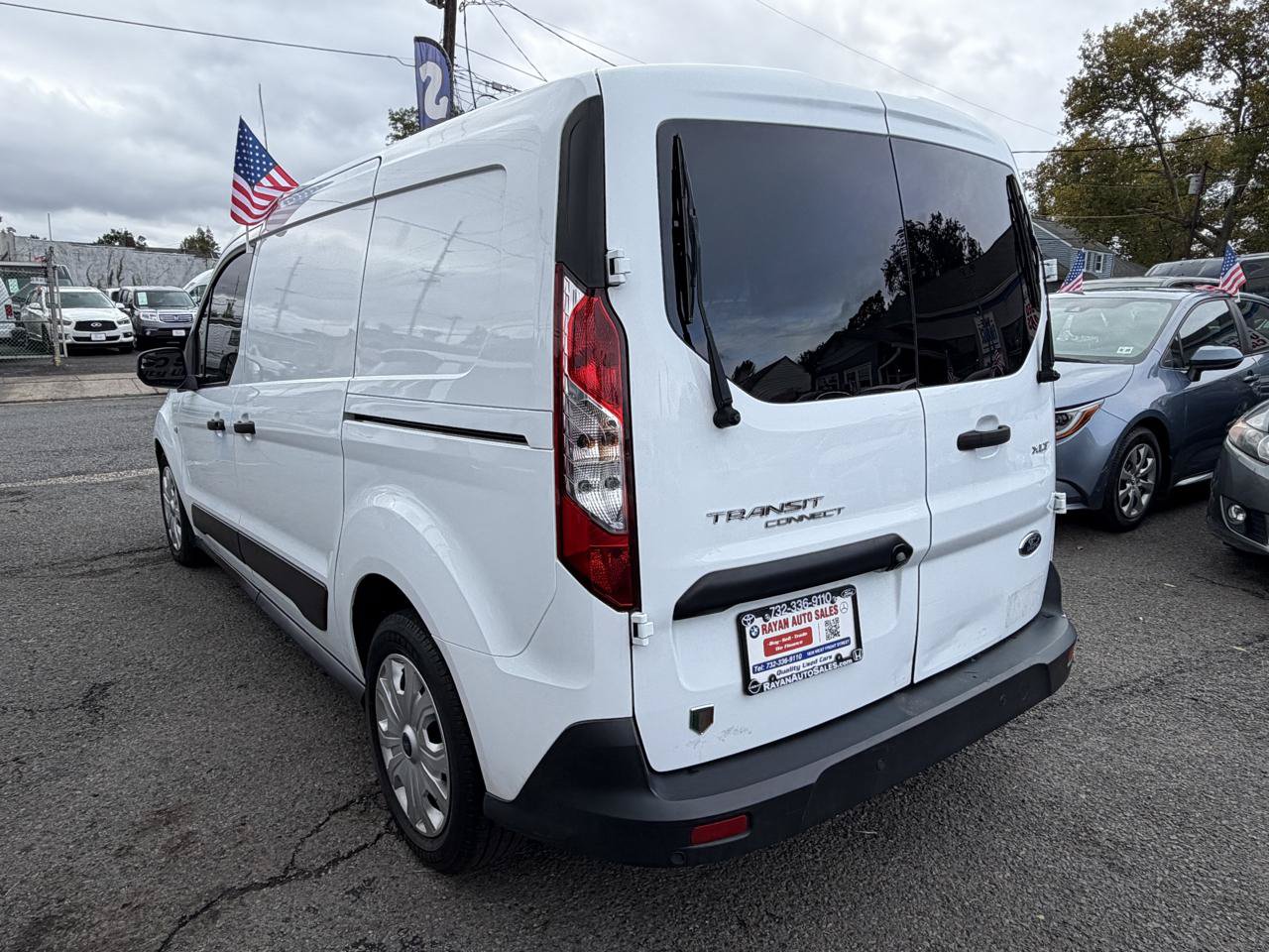 Used 2023 Ford Transit Connect XLT FWD image 8