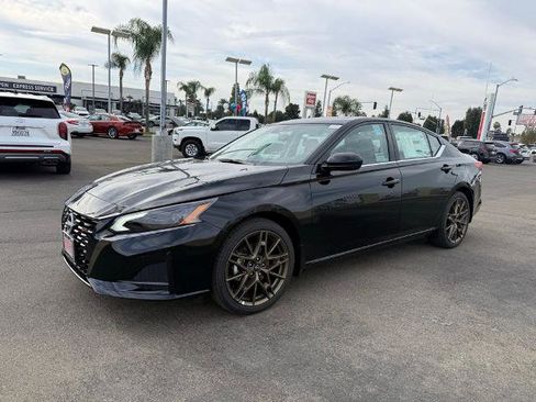 New 2025 Nissan Altima 2.5 SR w/ SR Premium Package image 3