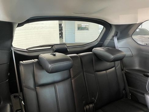 Used 2017 Nissan Pathfinder SL image 26