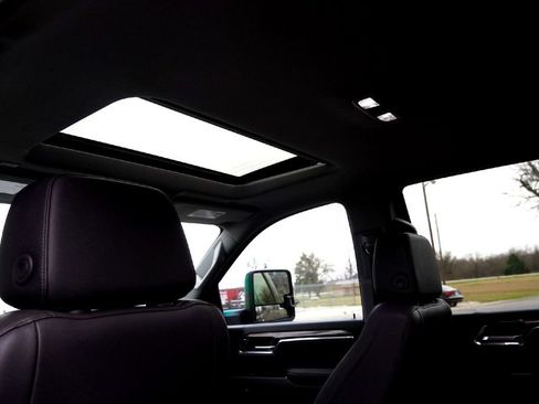 Used 2024 Chevrolet Silverado 2500 LTZ w/ LTZ Convenience Package image 36