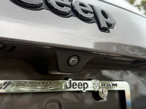 Certified 2022 Jeep Compass Altitude image 28