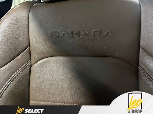 Used 2022 Jeep Wrangler Unlimited Sahara w/ Safety Group AWD/4WD image 23