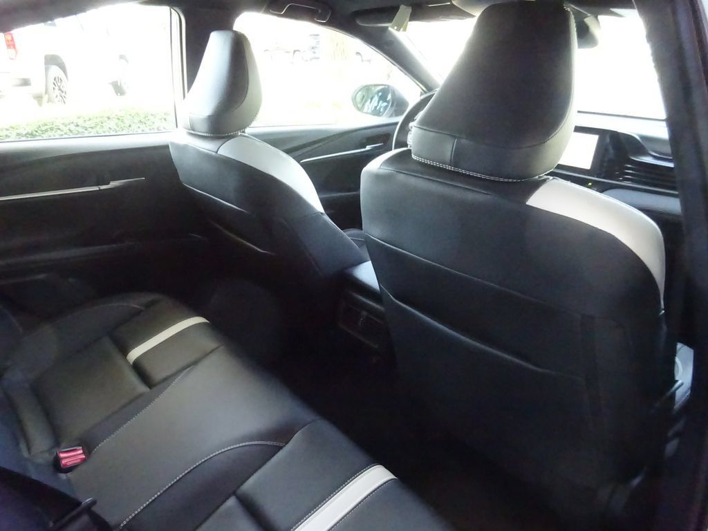 Used 2025 Toyota Camry SE FWD image 20
