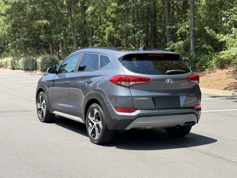 Used 2018 Hyundai Tucson Value w/ Cargo Package FWD image 5