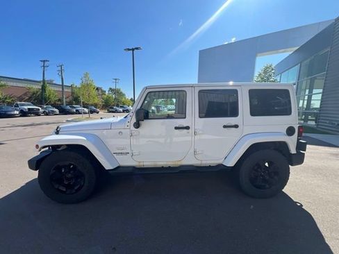 Used 2014 Jeep Wrangler Unlimited Sahara w/ Dual Top Group AWD/4WD image 8