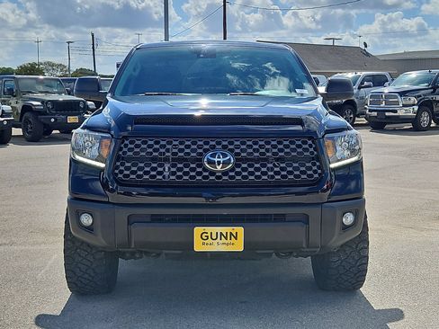 Used 2021 Toyota Tundra SR5 w/ SR5 Upgrade Package AWD/4WD image 8
