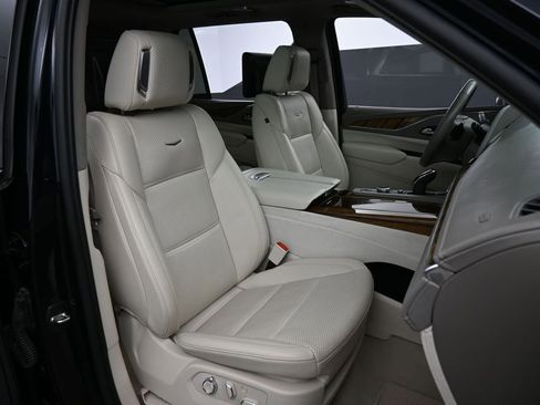 Used 2023 Cadillac Escalade ESV Premium Luxury Platinum w/ LPO, Radiant Package AWD/4WD image 34