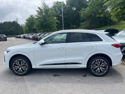 Used 2025 Audi Q5 Premium Plus w/ Premium Plus AWD/4WD image 9