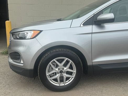 Used 2024 Ford Edge SEL w/ Convenience Package AWD/4WD image 2