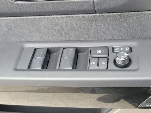 Used 2024 Toyota Tundra Limited image 26