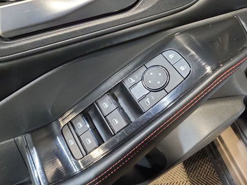 Used 2025 Nissan Rogue SV AWD/4WD image 15