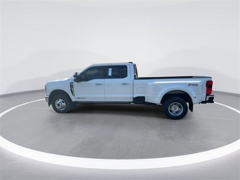 Certified 2024 Ford F350 Lariat w/ Lariat Ultimate Package image 4