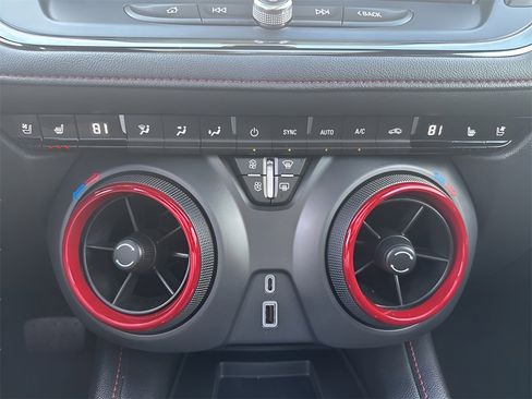 Used 2023 Chevrolet Blazer RS w/ Enhanced Convenience Package image 27