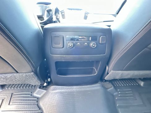 Used 2018 Chevrolet Tahoe LT AWD/4WD image 20