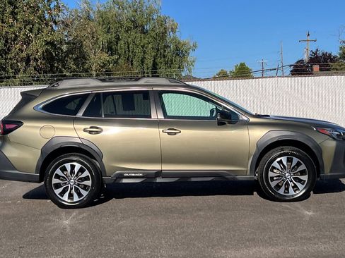 Used 2024 Subaru Outback Limited image 3