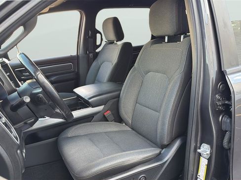 Used 2019 RAM 1500 Big Horn AWD/4WD image 12