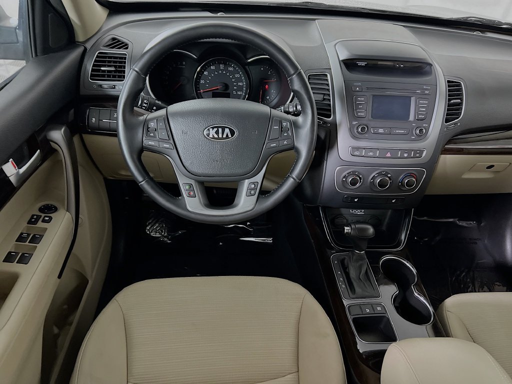 Used 2015 Kia Sorento LX AWD/4WD image 3