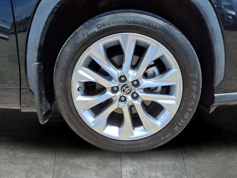 Used 2022 Toyota Highlander Limited AWD/4WD image 9