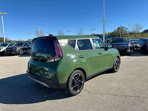 Used 2023 Kia Soul EX image 13