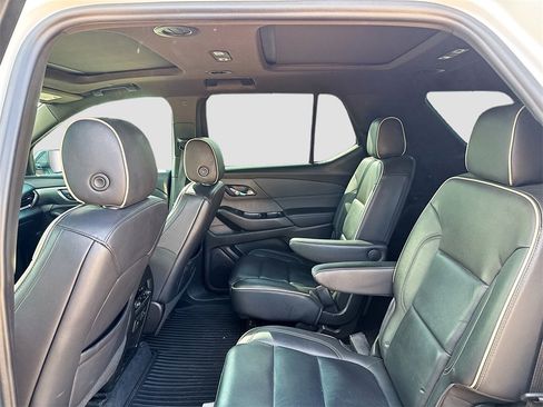 Used 2023 Chevrolet Traverse Premier w/ Redline Edition image 25