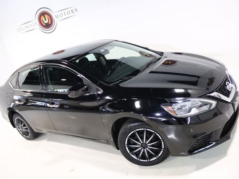 Used 2017 Nissan Sentra S image 7