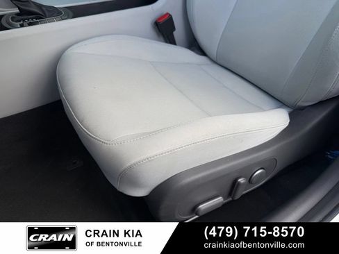 Used 2025 Hyundai Kona SEL FWD image 24