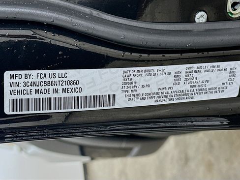 Used 2022 Jeep Compass Latitude FWD image 12