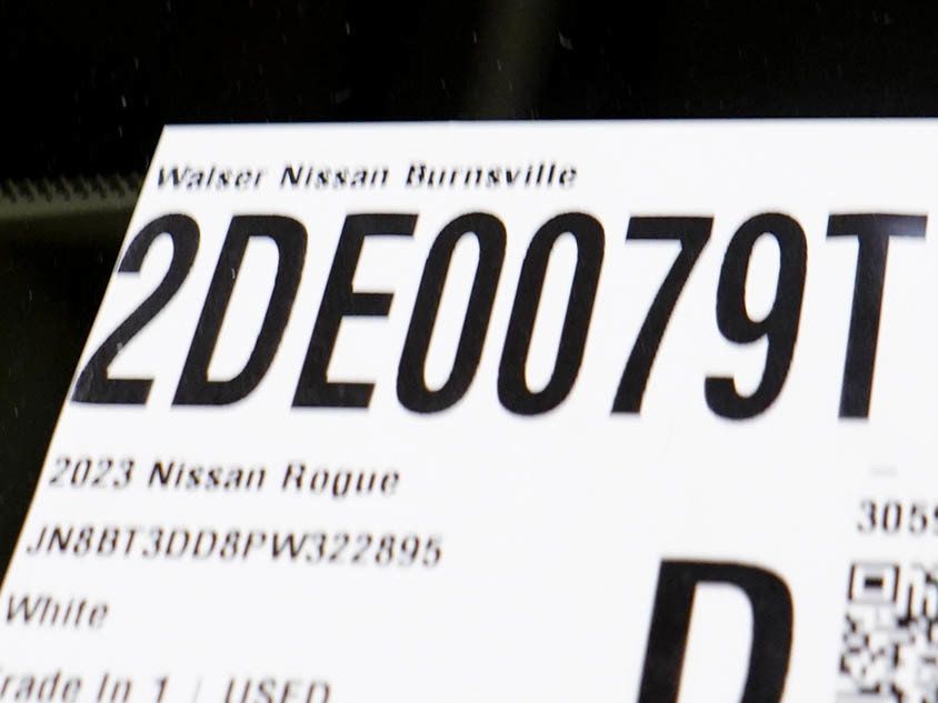 Used 2023 Nissan Rogue Platinum AWD/4WD image 31