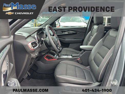 Used 2023 Chevrolet TrailBlazer RS w/ Sun and Liftgate Package image 18