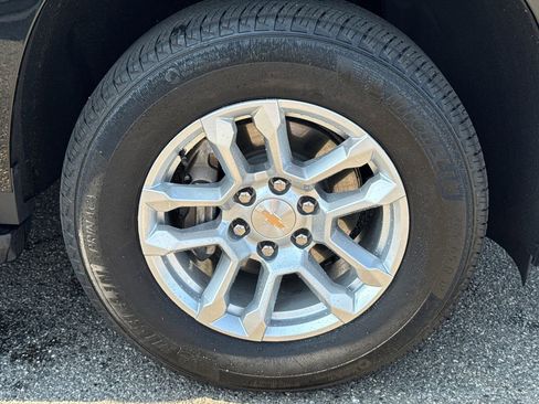 Used 2025 Chevrolet Tahoe LT AWD/4WD image 12