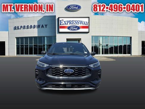 Used 2023 Ford Escape ST-Line w/ Tech Pack #1 FWD image 3