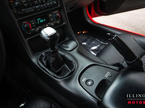 Used 2002 Chevrolet Corvette Z06 w/ Memory Pkg image 26