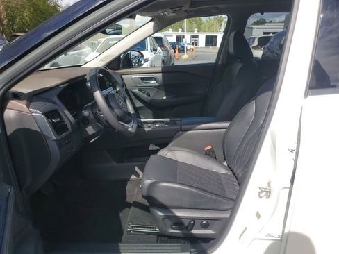 Certified 2023 Nissan Rogue Platinum w/ Platinum Premium Package image 13