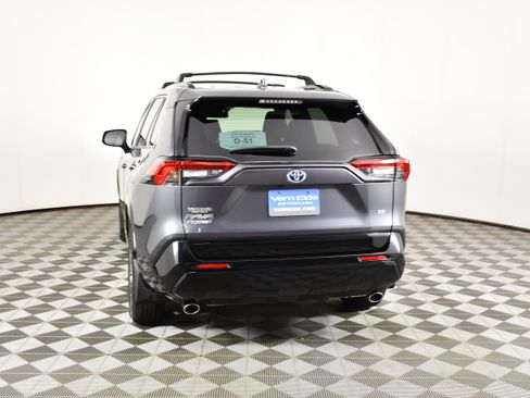 Used 2024 Toyota RAV4 SE w/ Weather & Moonroof Package AWD/4WD image 7