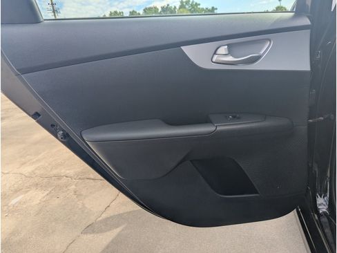 Used 2024 Kia Forte LXS FWD image 16