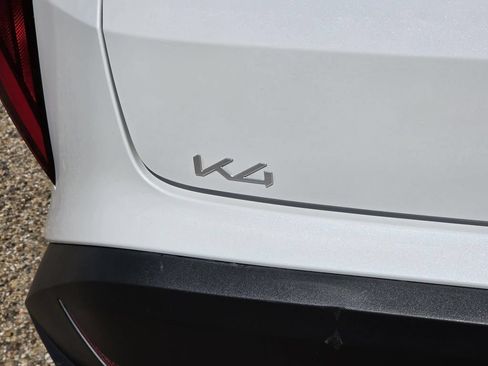 Used 2025 Kia K4 FWD image 8