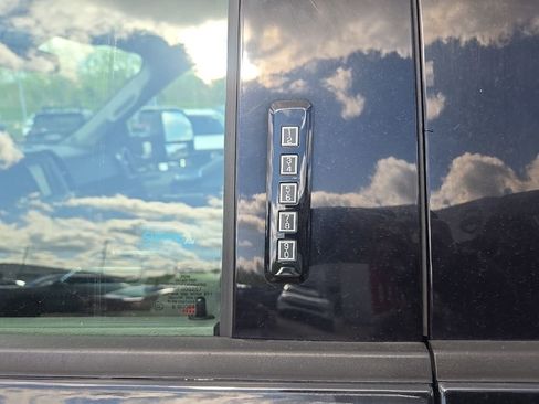 Used 2017 Ford F150 XLT w/ Equipment Group 302A Luxury image 38