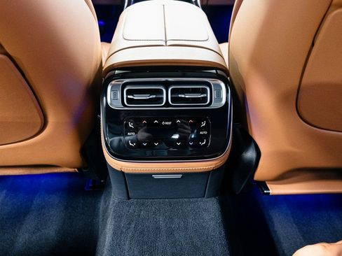 Used 2024 Mercedes-Benz S 580 S 580 image 32