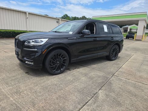 Used 2022 Lincoln Aviator Reserve w/ Equipment Group 201A AWD/4WD image 4