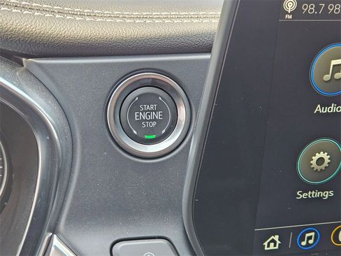 Used 2025 Chevrolet Blazer LT w/ Driver Confidence Package image 19