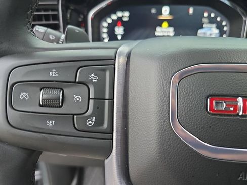 Used 2025 GMC Sierra 1500 SLT image 16