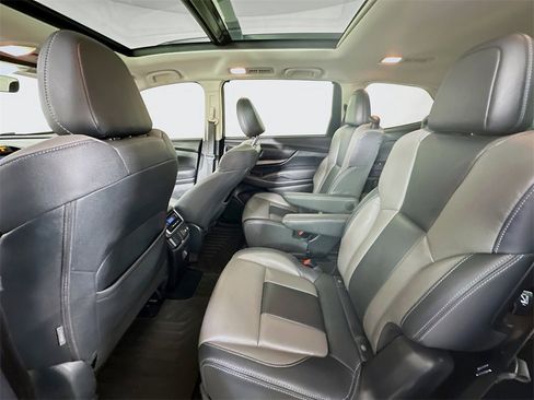 Used 2022 Subaru Ascent Onyx Edition image 4