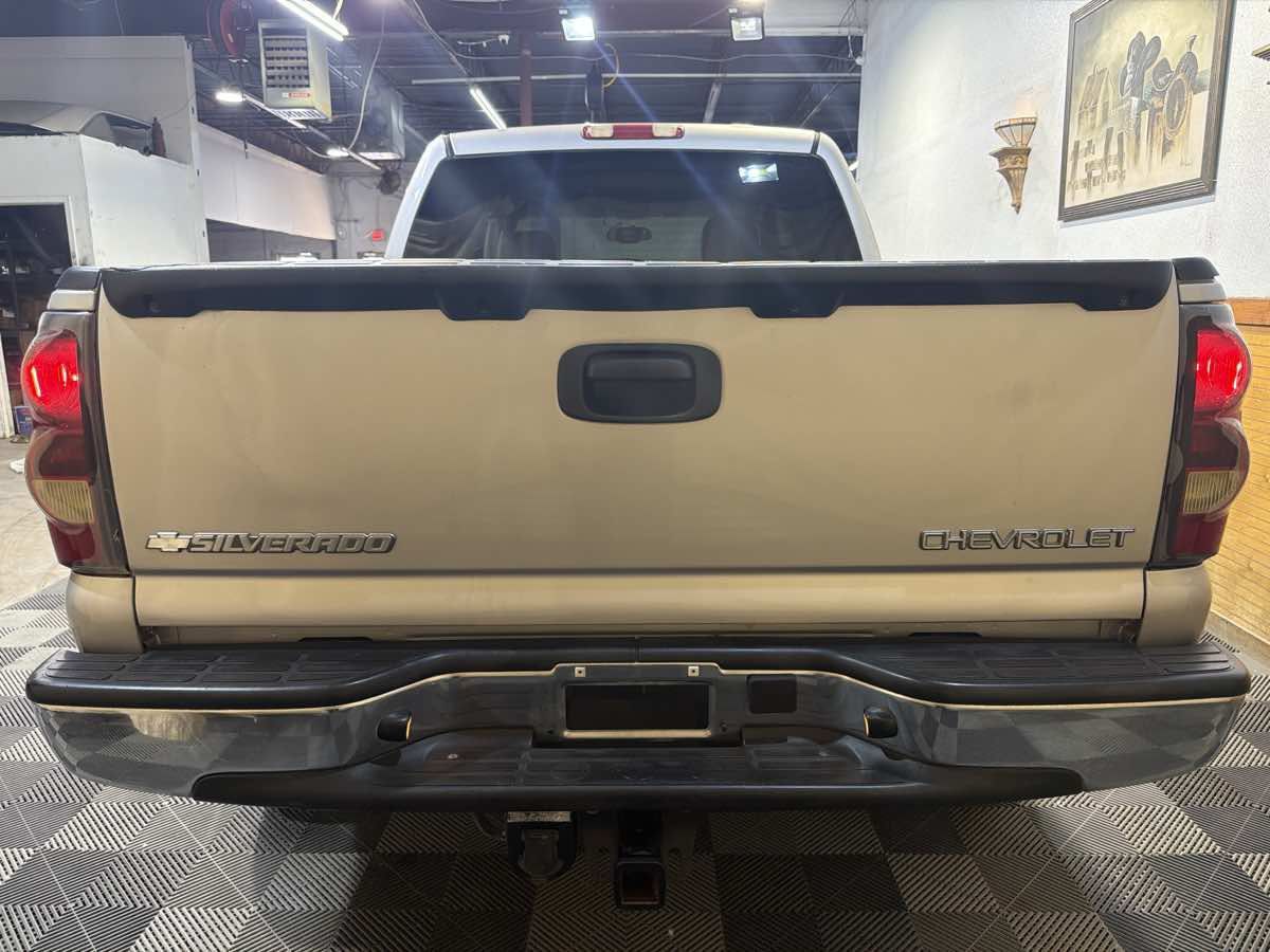 Used 2004 Chevrolet Silverado 1500 4x4 Crew Cab w/ Z71 Convenience Package 2 image 3